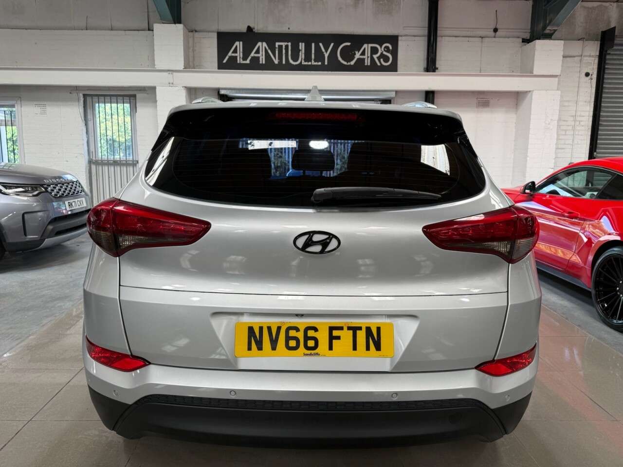 A 2016 HYUNDAI TUCSON 1.7 CRDi Blue Drive SE Nav SUV 5dr Diesel Manual Euro 6 (s/s) (116 ps) A 2016 HYUNDAI TUCSON 1.7 CRDi Blue Drive SE Nav SUV 5dr Diesel Manual Euro 6 (s/s) (116 ps)