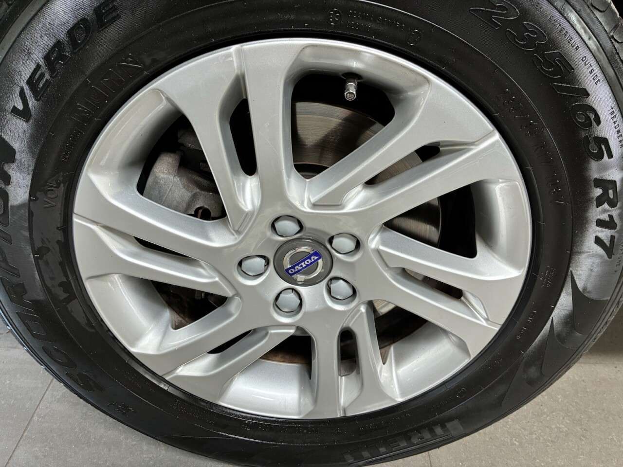 2017 VOLVO XC60 2017 VOLVO XC60