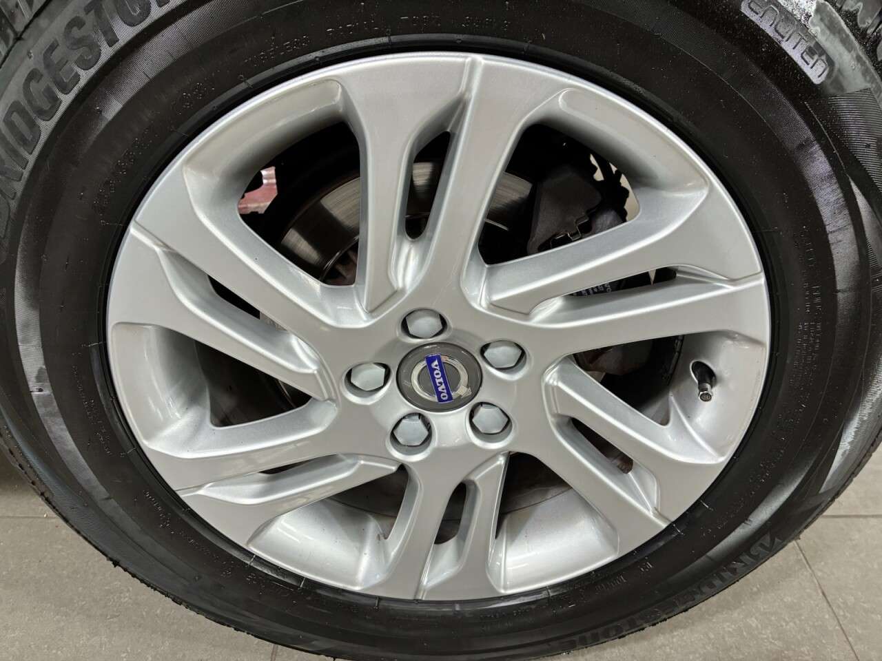 2017 VOLVO XC60 2017 VOLVO XC60