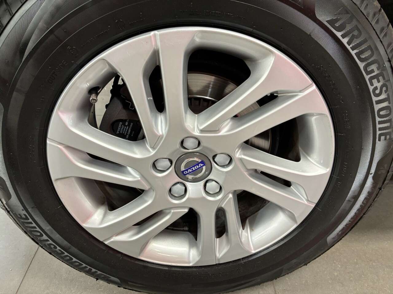 2017 VOLVO XC60 2017 VOLVO XC60