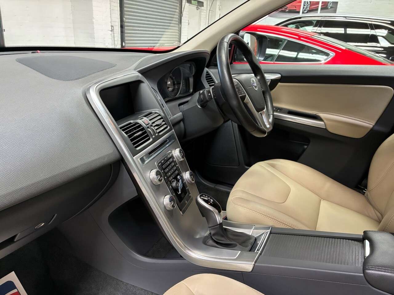 2017 VOLVO XC60 2017 VOLVO XC60