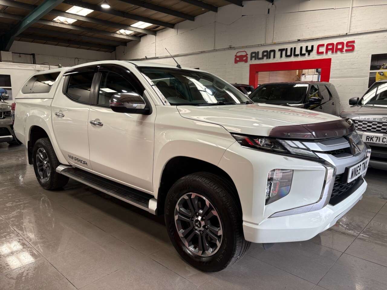 A 2019 MITSUBISHI L200 2.2 DI-D DC Warrior Pickup Double Cab 4dr Diesel Auto 4WD Euro 6 (s/s) (150 A 2019 MITSUBISHI L200 2.2 DI-D DC Warrior Pickup Double Cab 4dr Diesel Auto 4WD Euro 6 (s/s) (150