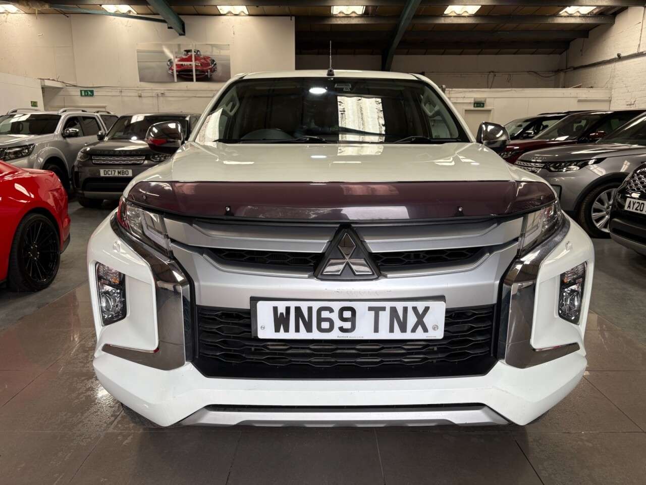 A 2019 MITSUBISHI L200 2.2 DI-D DC Warrior Pickup Double Cab 4dr Diesel Auto 4WD Euro 6 (s/s) (150 A 2019 MITSUBISHI L200 2.2 DI-D DC Warrior Pickup Double Cab 4dr Diesel Auto 4WD Euro 6 (s/s) (150