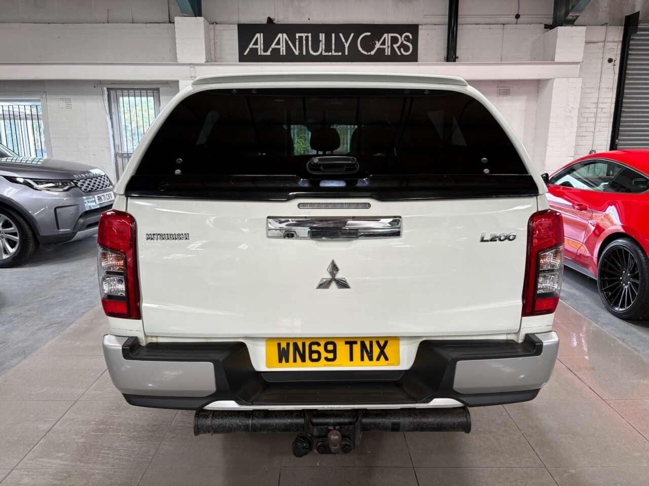 A 2019 MITSUBISHI L200 2.2 DI-D DC Warrior Pickup Double Cab 4dr Diesel Auto 4WD Euro 6 (s/s) (150 A 2019 MITSUBISHI L200 2.2 DI-D DC Warrior Pickup Double Cab 4dr Diesel Auto 4WD Euro 6 (s/s) (150