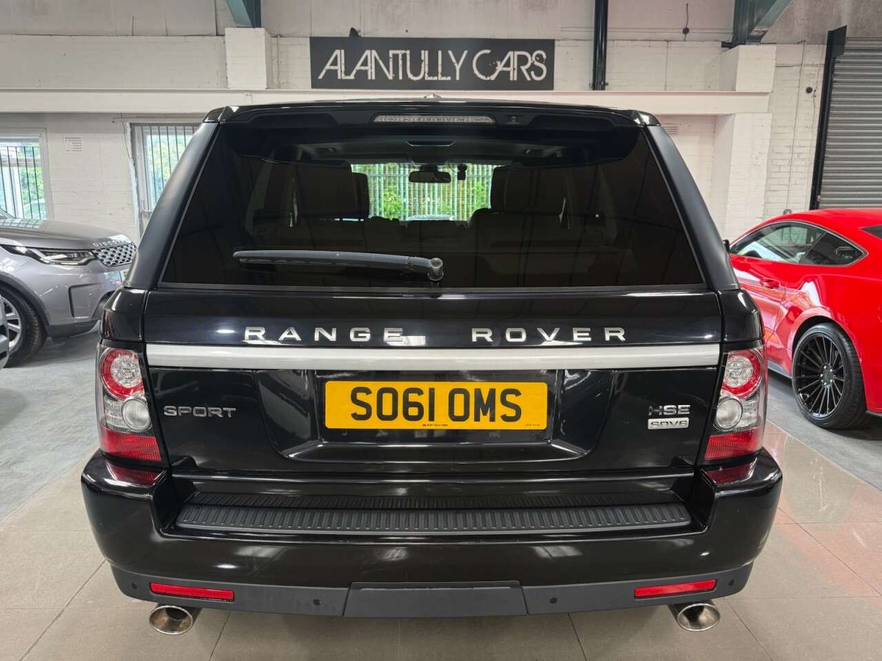A 2011 LAND ROVER RANGE ROVER SPORT 3.0 SD V6 HSE SUV 5dr Diesel Auto 4WD Euro 5 (255 bhp) A 2011 LAND ROVER RANGE ROVER SPORT 3.0 SD V6 HSE SUV 5dr Diesel Auto 4WD Euro 5 (255 bhp)