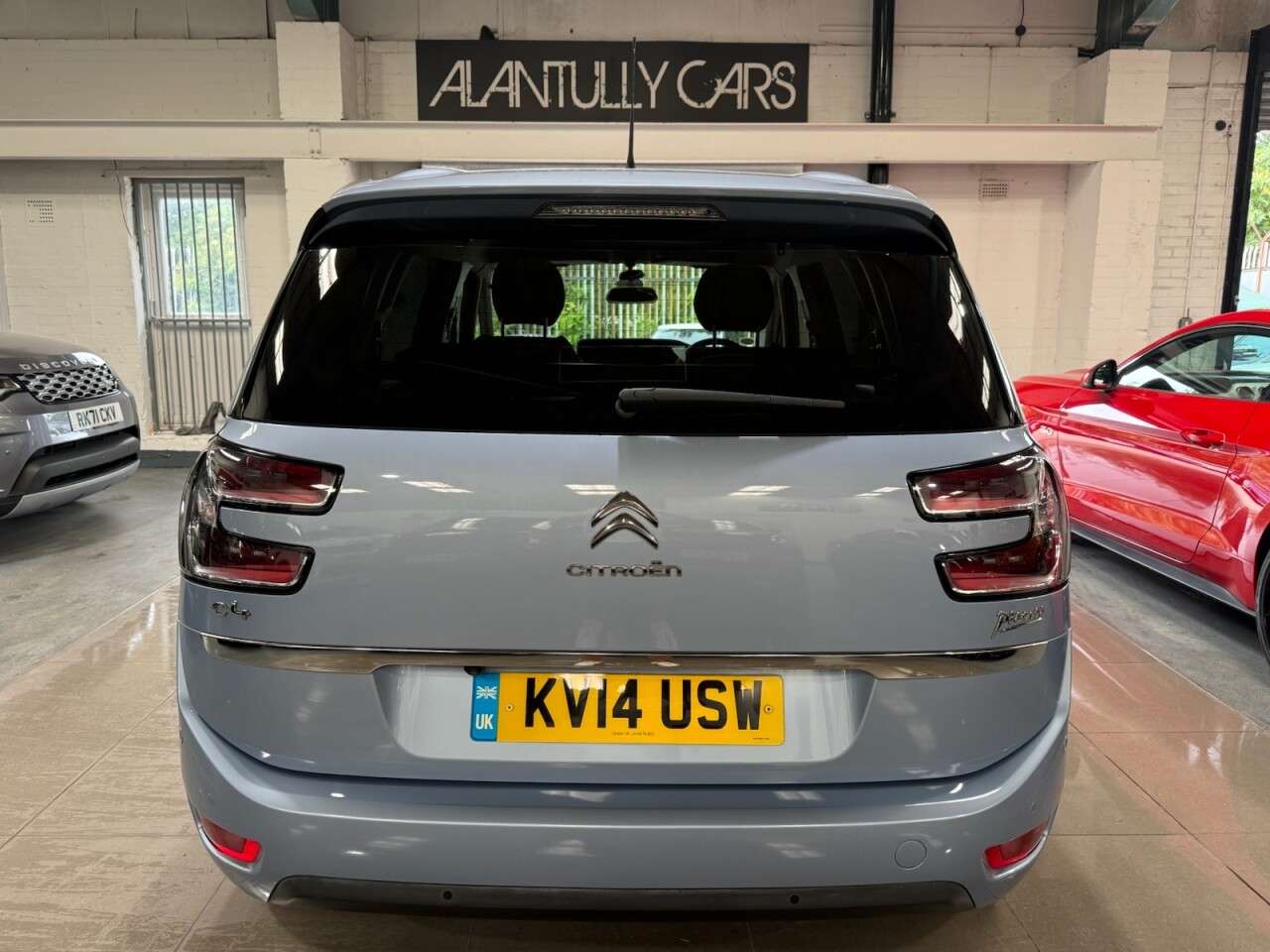 A 2014 CITROEN GRAND C4 PICASSO 1.6 e-HDi Airdream Exclusive+ MPV 5dr Diesel ETG6 Euro 5 (s/s) (115 ps) A 2014 CITROEN GRAND C4 PICASSO 1.6 e-HDi Airdream Exclusive+ MPV 5dr Diesel ETG6 Euro 5 (s/s) (115 ps)