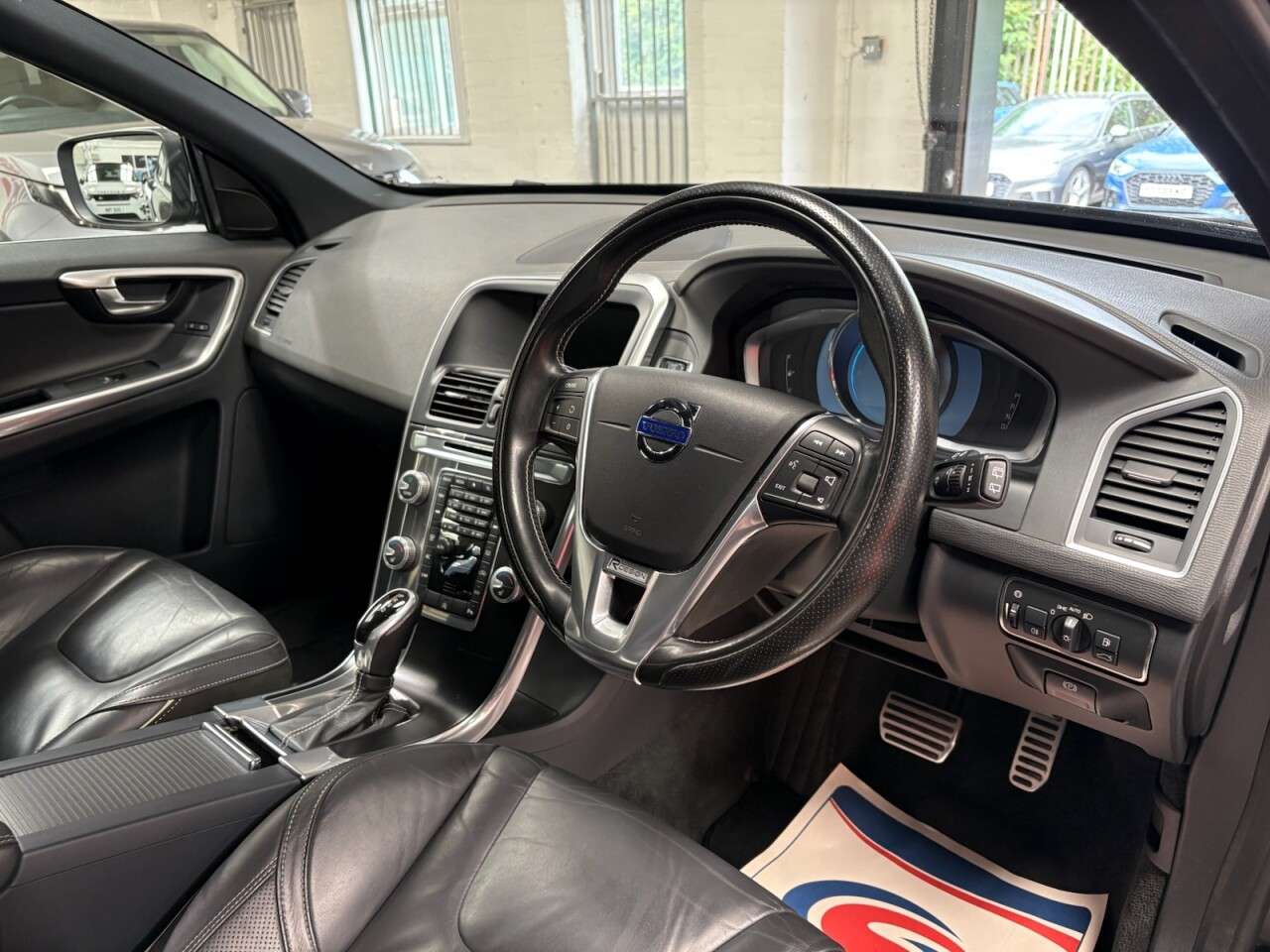 2015 VOLVO XC60 2015 VOLVO XC60