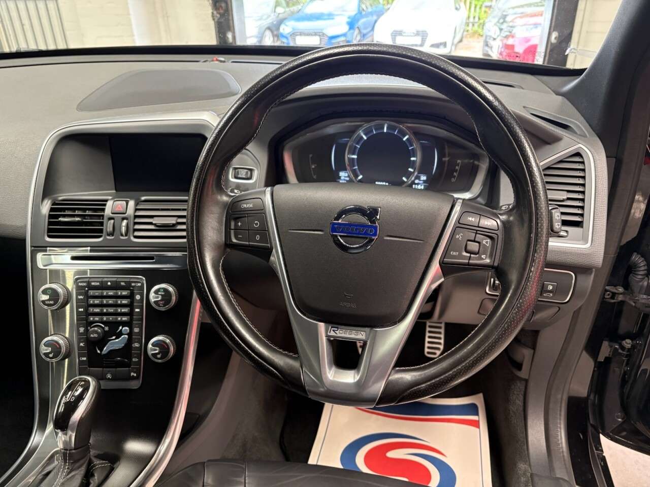 2015 VOLVO XC60 2015 VOLVO XC60