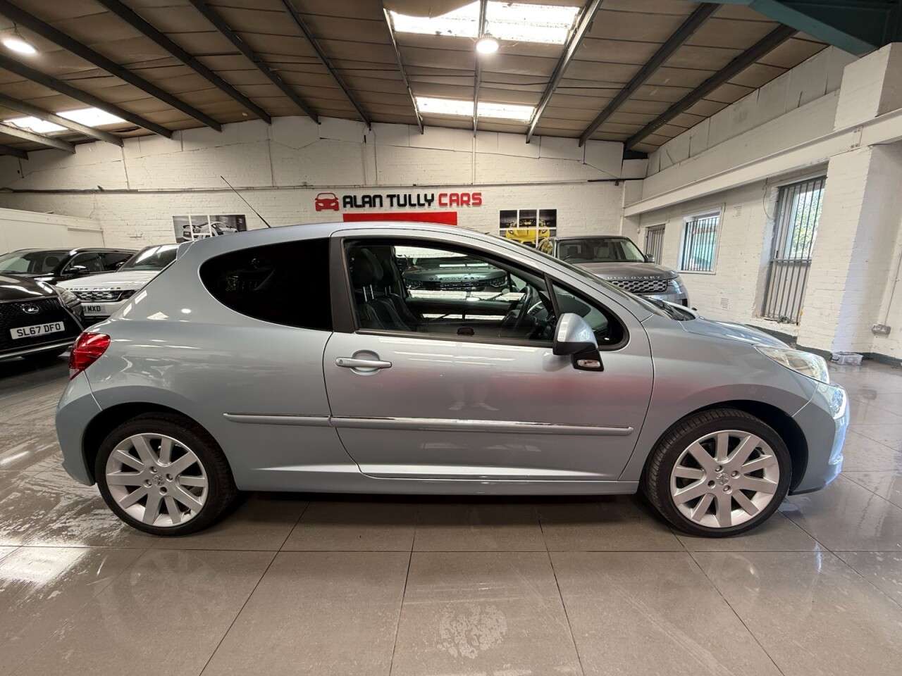 2011 PEUGEOT 207 2011 PEUGEOT 207