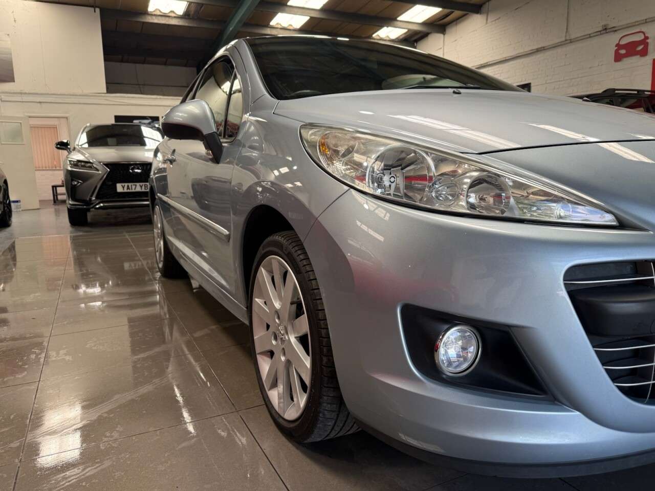 2011 PEUGEOT 207 2011 PEUGEOT 207