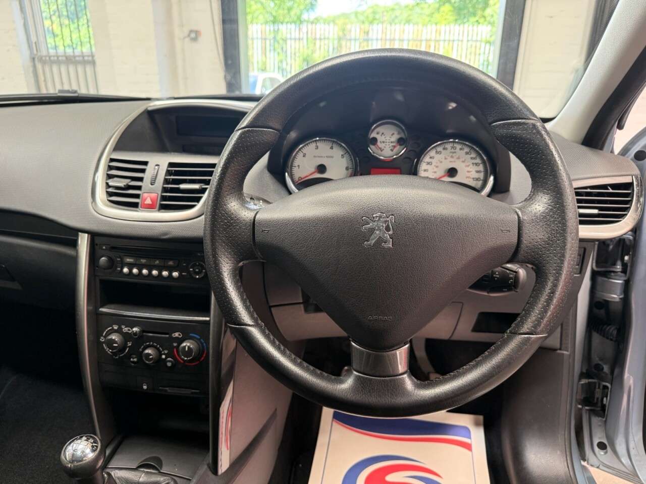 2011 PEUGEOT 207 2011 PEUGEOT 207
