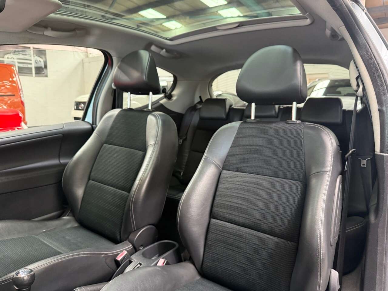 2011 PEUGEOT 207 2011 PEUGEOT 207