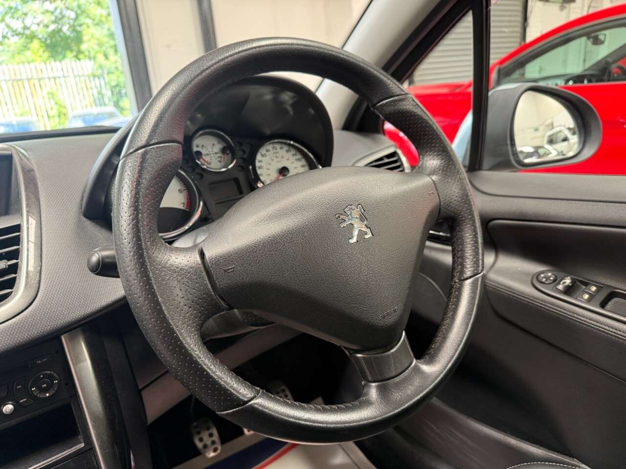 2011 PEUGEOT 207 2011 PEUGEOT 207