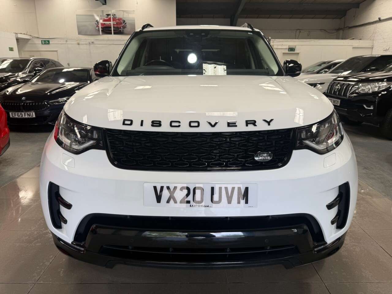 A 2020 LAND ROVER DISCOVERY 3.0 SD V6 Landmark Edition SUV 5dr Diesel Auto 4WD Euro 6 (s/s) (306 ps) A 2020 LAND ROVER DISCOVERY 3.0 SD V6 Landmark Edition SUV 5dr Diesel Auto 4WD Euro 6 (s/s) (306 ps)