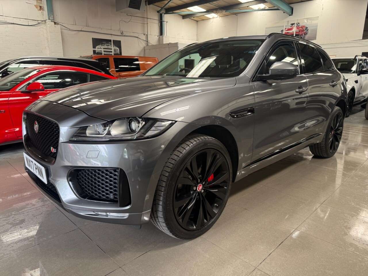 A 2017 JAGUAR F-PACE 3.0 D300 V6 S SUV 5dr Diesel Auto AWD Euro 6 (s/s) (300 ps) A 2017 JAGUAR F-PACE 3.0 D300 V6 S SUV 5dr Diesel Auto AWD Euro 6 (s/s) (300 ps)