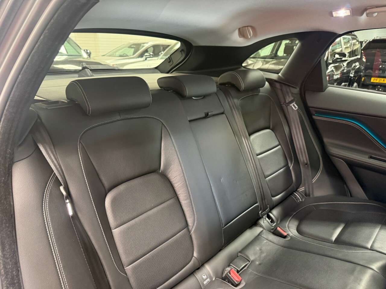 2017 JAGUAR F-PACE 2017 JAGUAR F-PACE