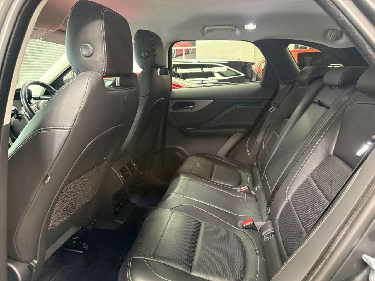 2017 JAGUAR F-PACE 2017 JAGUAR F-PACE