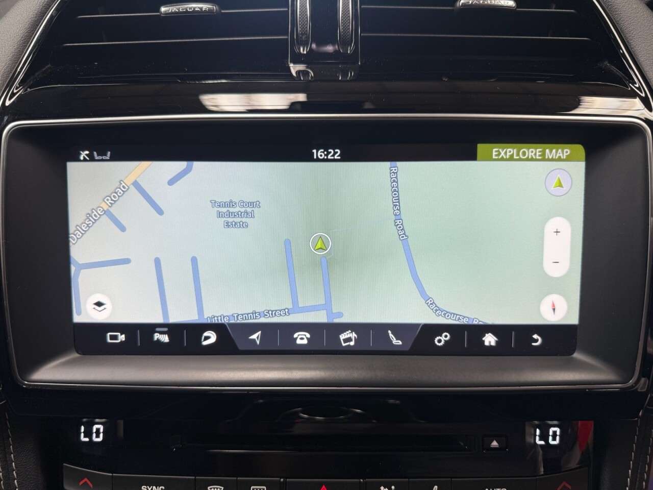 2017 JAGUAR F-PACE 2017 JAGUAR F-PACE