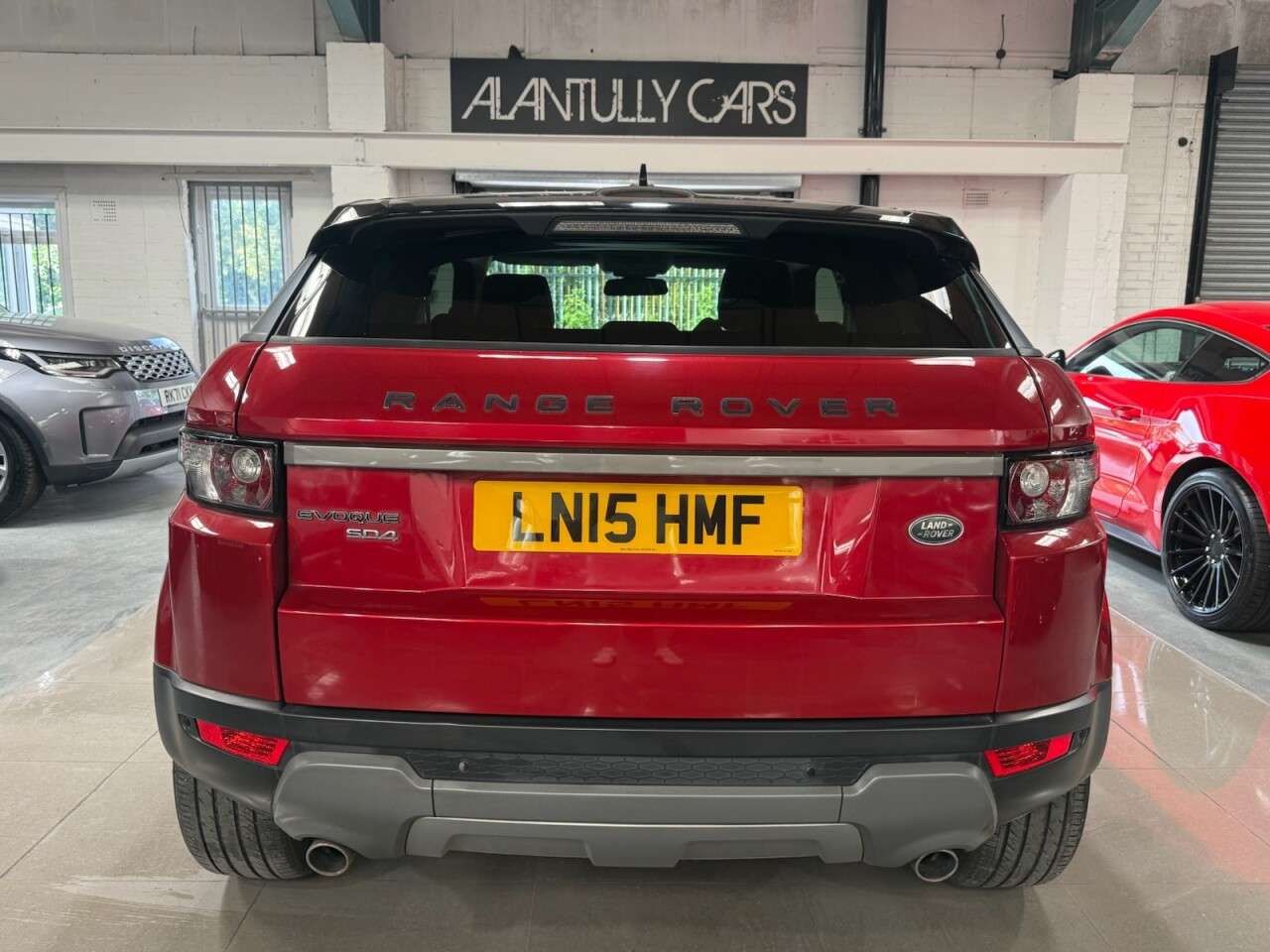 A 2015 LAND ROVER RANGE ROVER EVOQUE SD4 PURE TECH A 2015 LAND ROVER RANGE ROVER EVOQUE SD4 PURE TECH