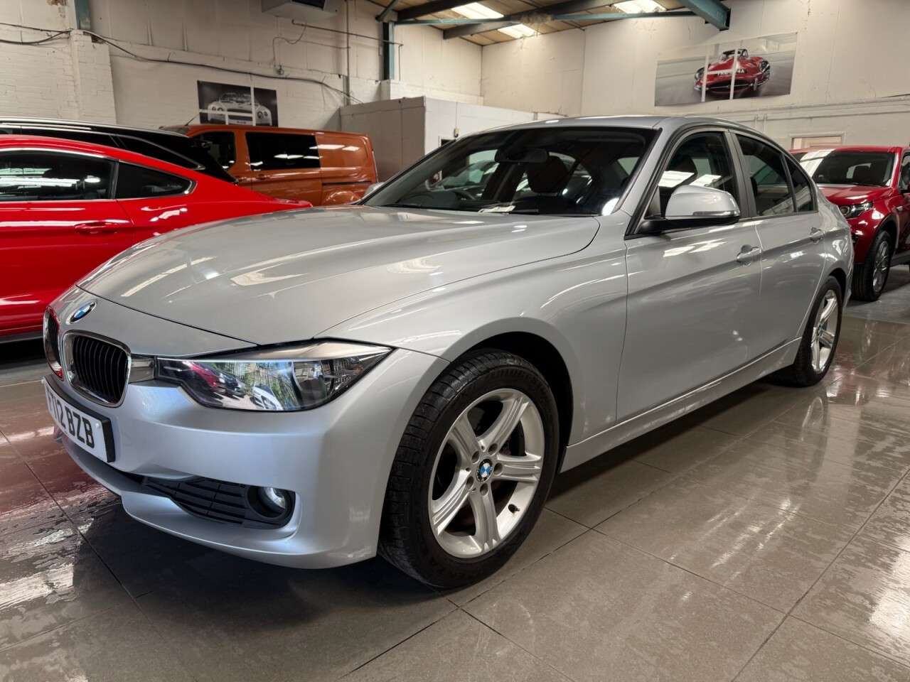 A 2012 BMW 3 SERIES 2.0 320d SE Saloon 4dr Diesel Auto Euro 5 (s/s) (184 ps) A 2012 BMW 3 SERIES 2.0 320d SE Saloon 4dr Diesel Auto Euro 5 (s/s) (184 ps)