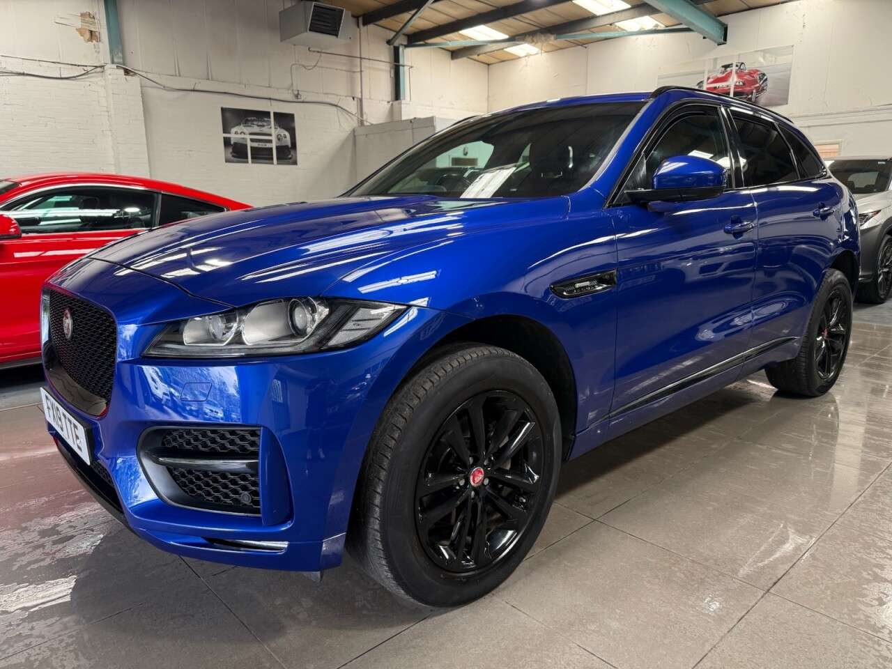 A 2019 JAGUAR F-PACE 2.0 P250i R-Sport SUV 5dr Petrol Auto AWD Euro 6 (s/s) (250 ps) A 2019 JAGUAR F-PACE 2.0 P250i R-Sport SUV 5dr Petrol Auto AWD Euro 6 (s/s) (250 ps)