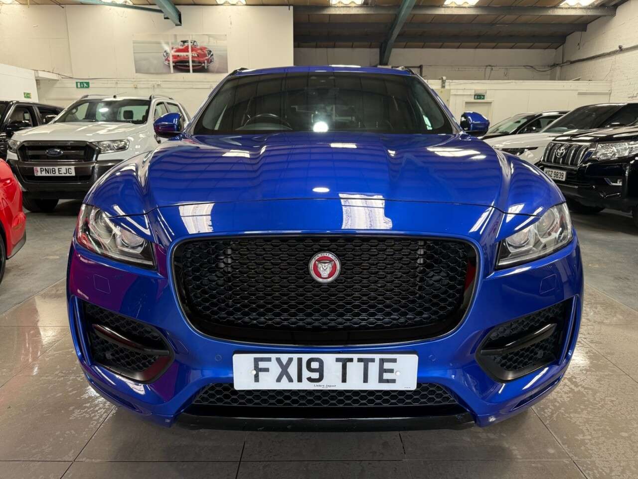 A 2019 JAGUAR F-PACE 2.0 P250i R-Sport SUV 5dr Petrol Auto AWD Euro 6 (s/s) (250 ps) A 2019 JAGUAR F-PACE 2.0 P250i R-Sport SUV 5dr Petrol Auto AWD Euro 6 (s/s) (250 ps)