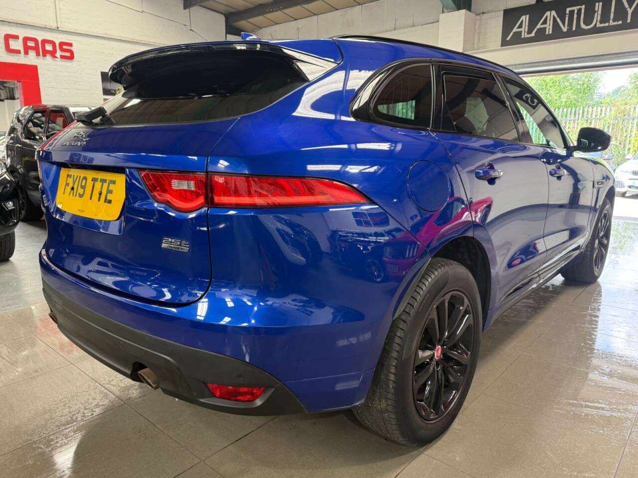 2019 JAGUAR F-PACE 2019 JAGUAR F-PACE