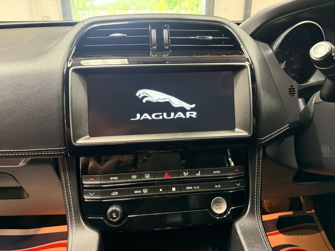 2019 JAGUAR F-PACE 2019 JAGUAR F-PACE