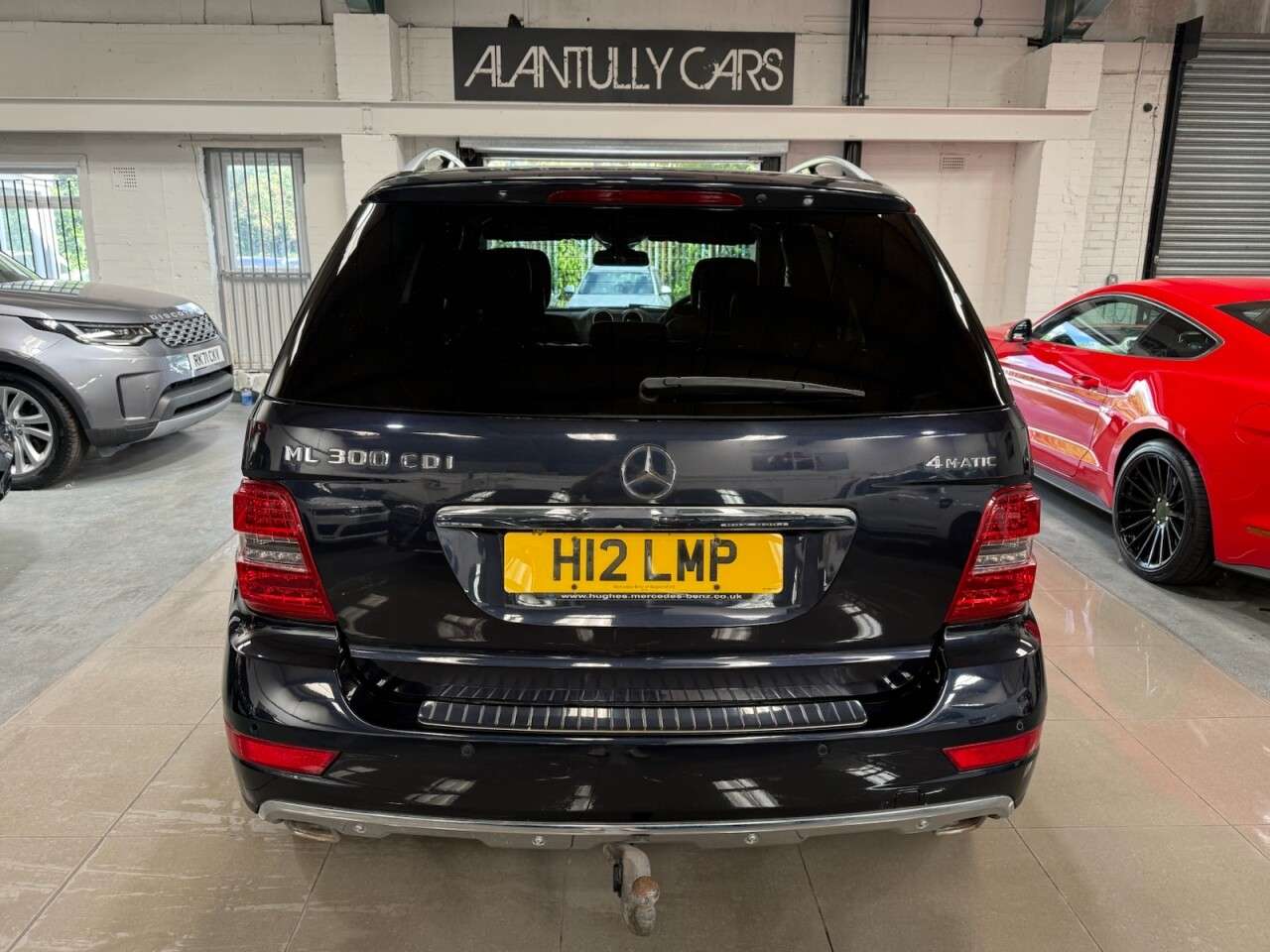 A 2011 MERCEDES-BENZ M CLASS 3.0 ML300 CDI V6 BlueEfficiency Grand Edition SUV 5dr Diesel G-Tronic 4WD E A 2011 MERCEDES-BENZ M CLASS 3.0 ML300 CDI V6 BlueEfficiency Grand Edition SUV 5dr Diesel G-Tronic 4WD E