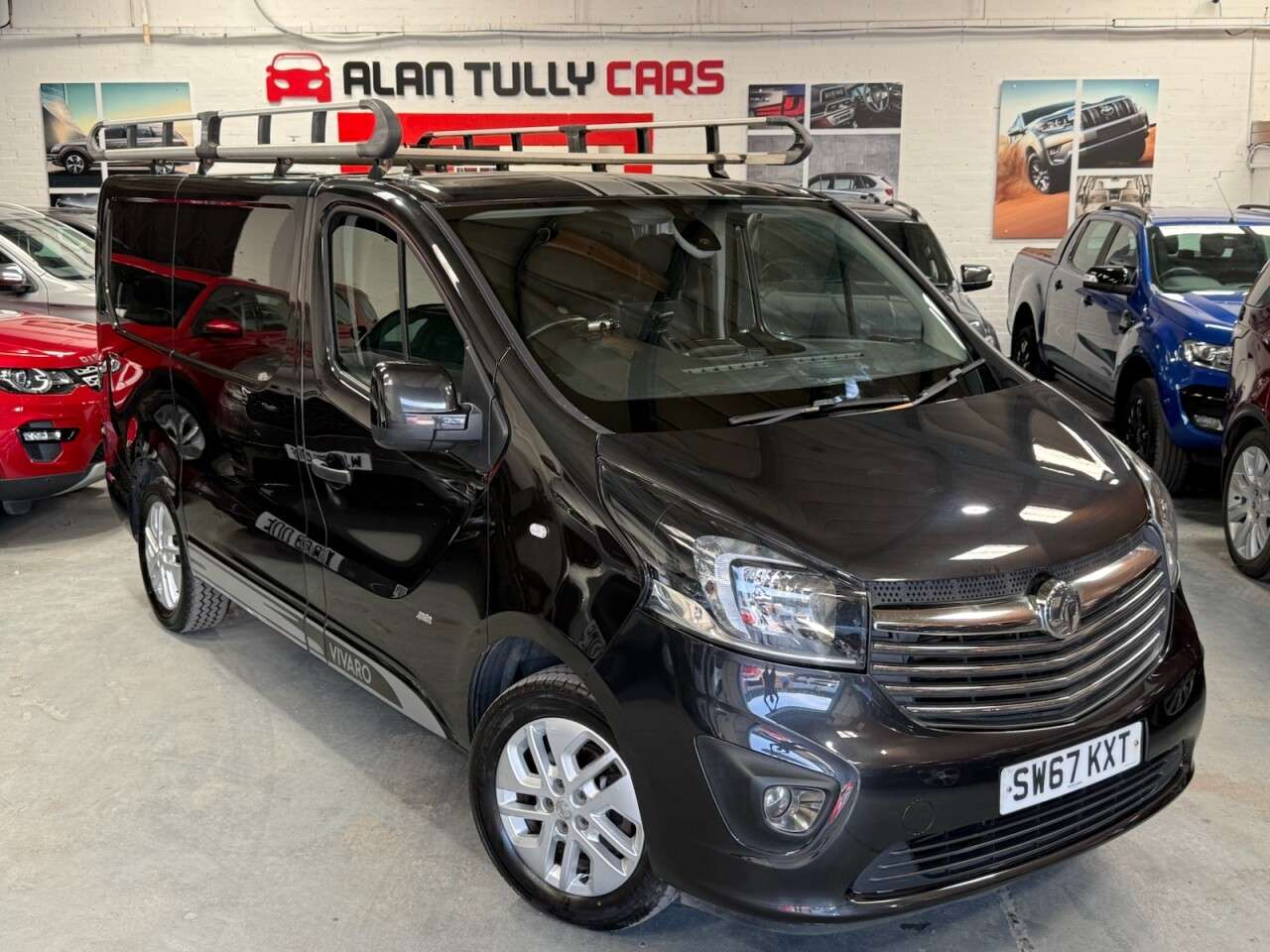 A 2017 VAUXHALL VIVARO 1.6 CDTi 2700 BiTurbo ecoTEC Limited Edition Nav Panel Van 5dr Diesel Manua A 2017 VAUXHALL VIVARO 1.6 CDTi 2700 BiTurbo ecoTEC Limited Edition Nav Panel Van 5dr Diesel Manua