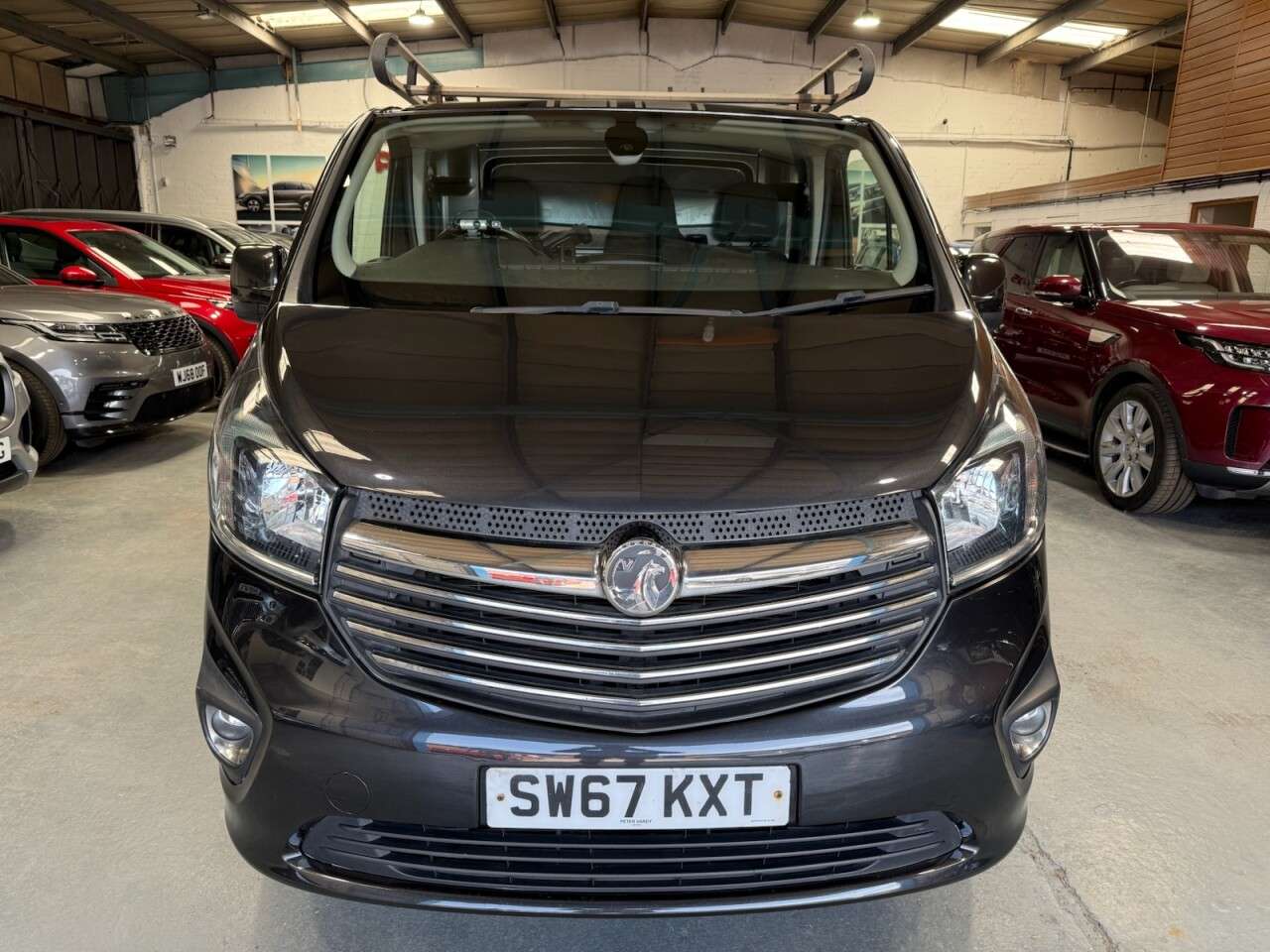 A 2017 VAUXHALL VIVARO 1.6 CDTi 2700 BiTurbo ecoTEC Limited Edition Nav Panel Van 5dr Diesel Manua A 2017 VAUXHALL VIVARO 1.6 CDTi 2700 BiTurbo ecoTEC Limited Edition Nav Panel Van 5dr Diesel Manua