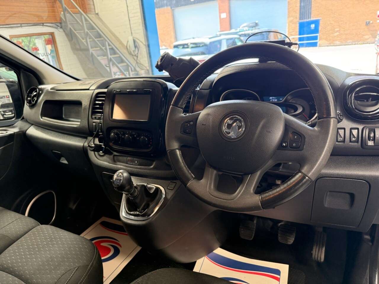 2017 VAUXHALL VIVARO 2017 VAUXHALL VIVARO