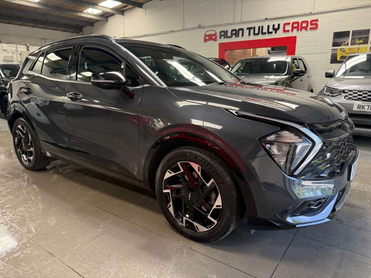 A 2022 KIA SPORTAGE 1.6 T-GDi MHEV GT-Line SUV 5dr Petrol Hybrid DCT Euro 6 (s/s) (148 bhp) A 2022 KIA SPORTAGE 1.6 T-GDi MHEV GT-Line SUV 5dr Petrol Hybrid DCT Euro 6 (s/s) (148 bhp)
