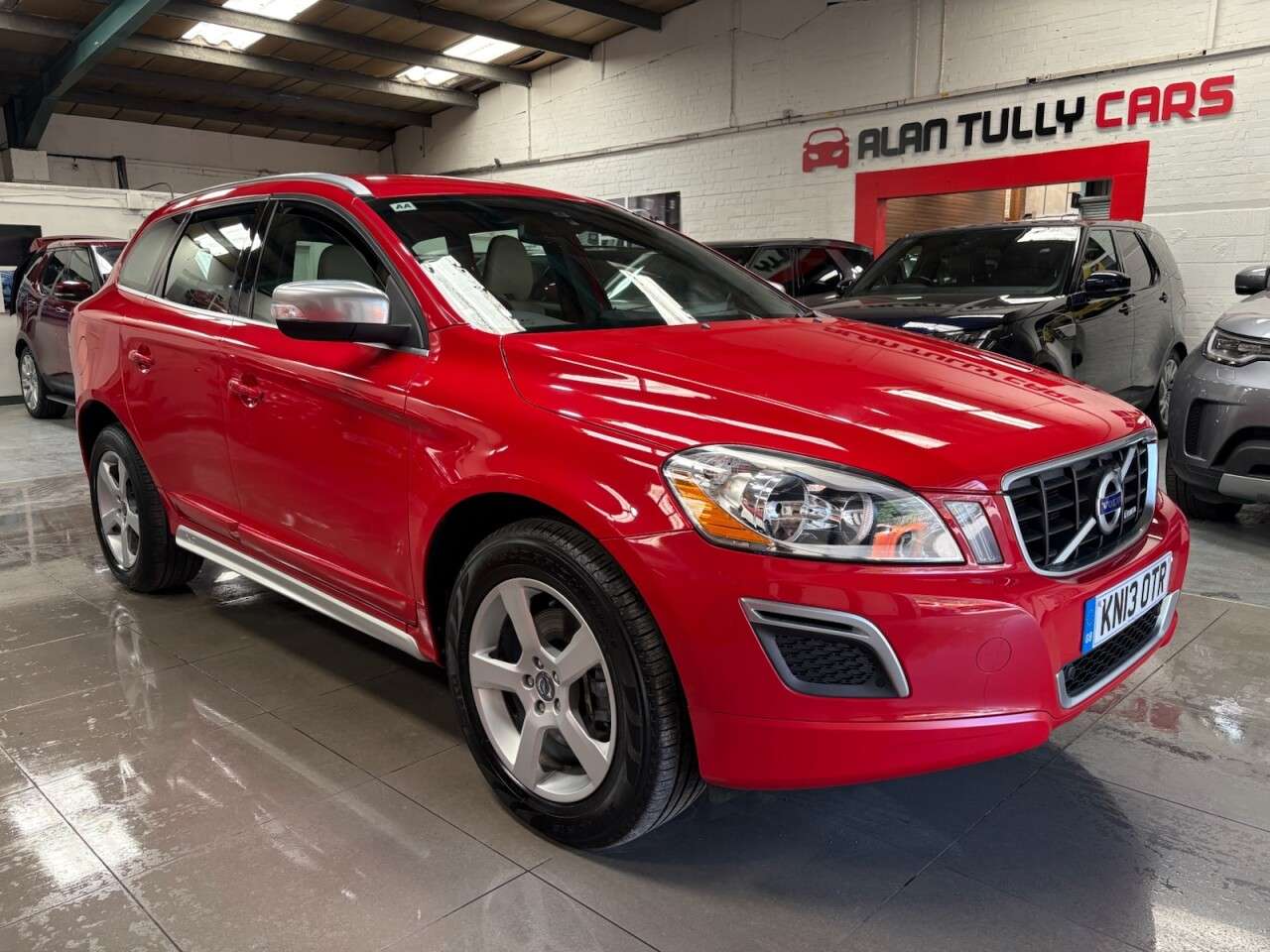 A 2013 VOLVO XC60 2.4 D4 R-Design SUV 5dr Diesel Manual AWD Euro 5 (s/s) (163 ps) A 2013 VOLVO XC60 2.4 D4 R-Design SUV 5dr Diesel Manual AWD Euro 5 (s/s) (163 ps)