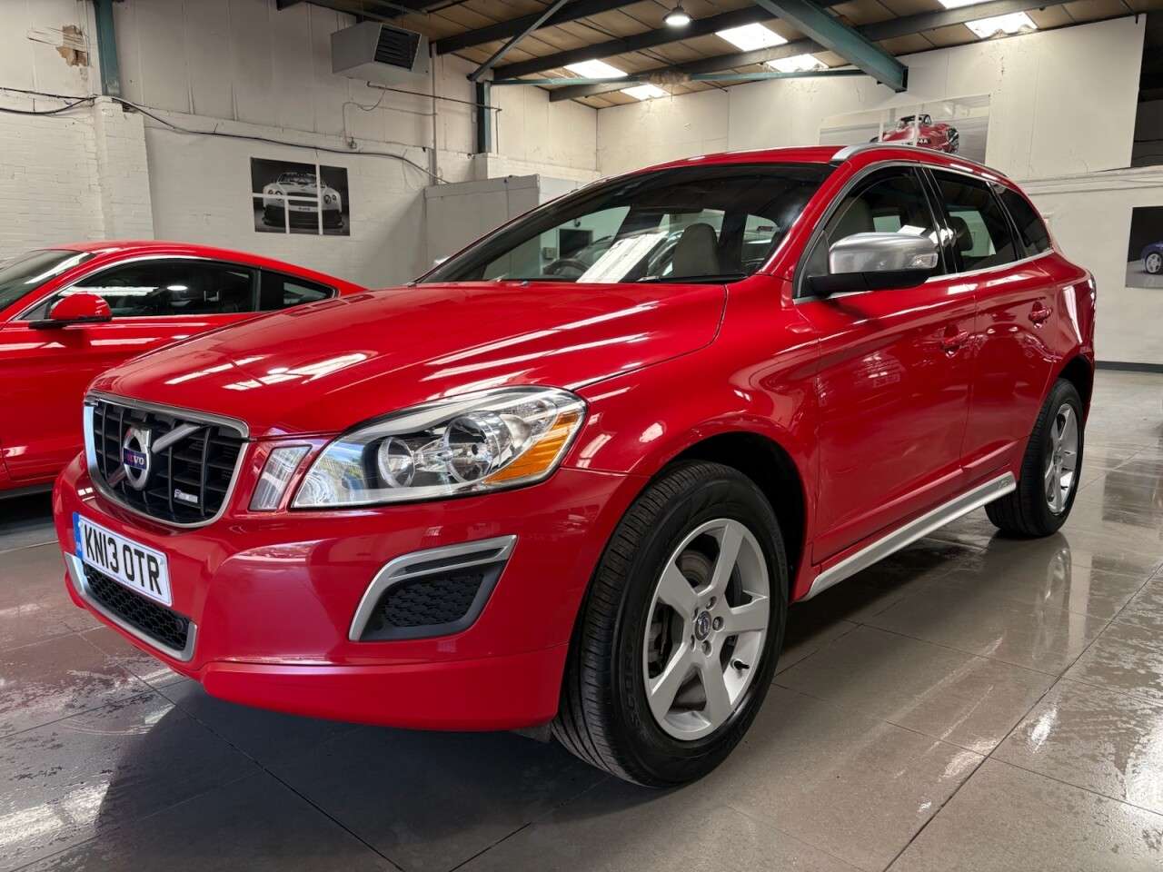 A 2013 VOLVO XC60 2.4 D4 R-Design SUV 5dr Diesel Manual AWD Euro 5 (s/s) (163 ps) A 2013 VOLVO XC60 2.4 D4 R-Design SUV 5dr Diesel Manual AWD Euro 5 (s/s) (163 ps)