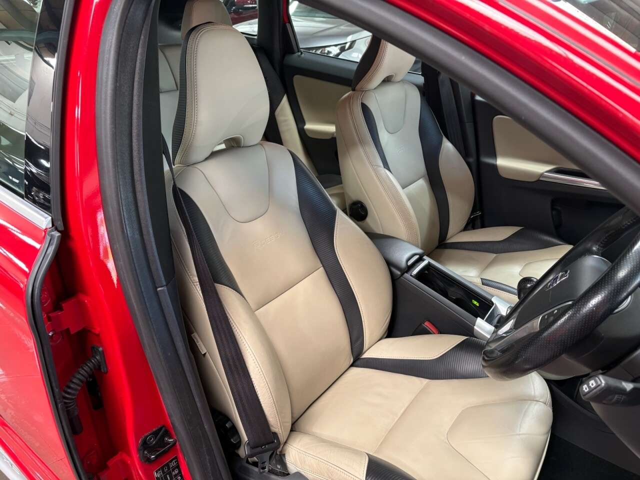 2013 VOLVO XC60 2013 VOLVO XC60