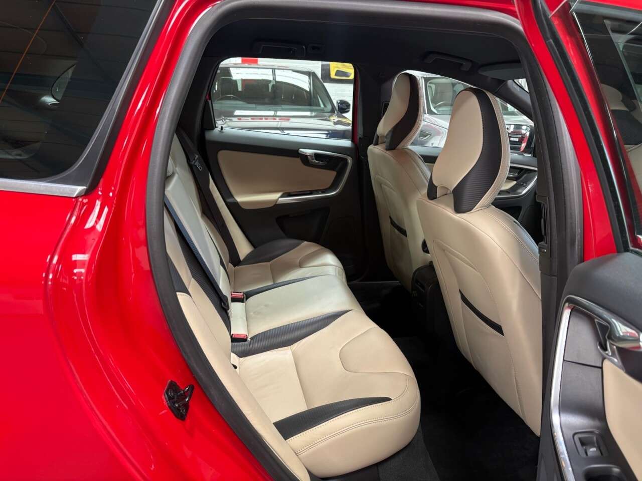 2013 VOLVO XC60 2013 VOLVO XC60