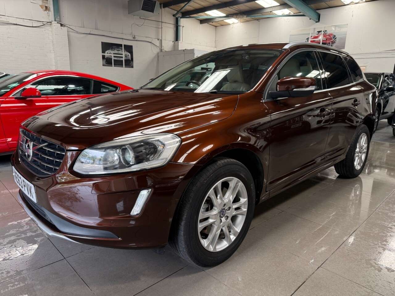 A 2013 VOLVO XC60 2.0 T5 SE Lux Nav SUV 5dr Petrol Auto Euro 6 (245ps) A 2013 VOLVO XC60 2.0 T5 SE Lux Nav SUV 5dr Petrol Auto Euro 6 (245ps)