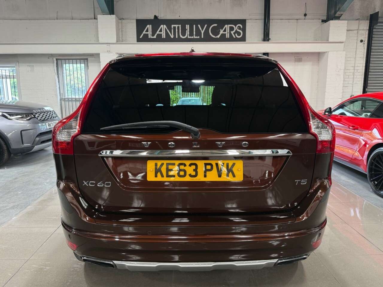A 2013 VOLVO XC60 2.0 T5 SE Lux Nav SUV 5dr Petrol Auto Euro 6 (245ps) A 2013 VOLVO XC60 2.0 T5 SE Lux Nav SUV 5dr Petrol Auto Euro 6 (245ps)