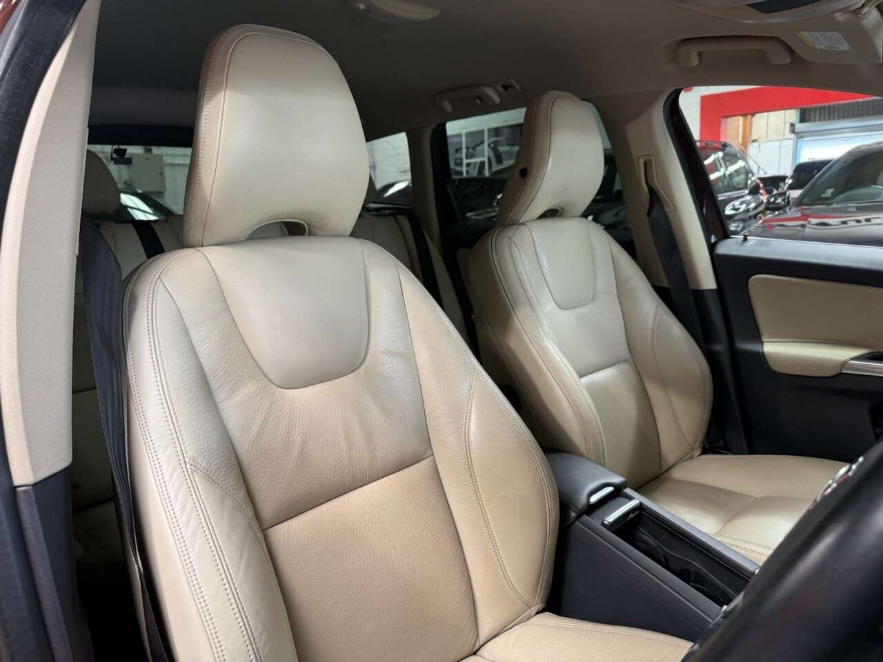 2013 VOLVO XC60 2013 VOLVO XC60
