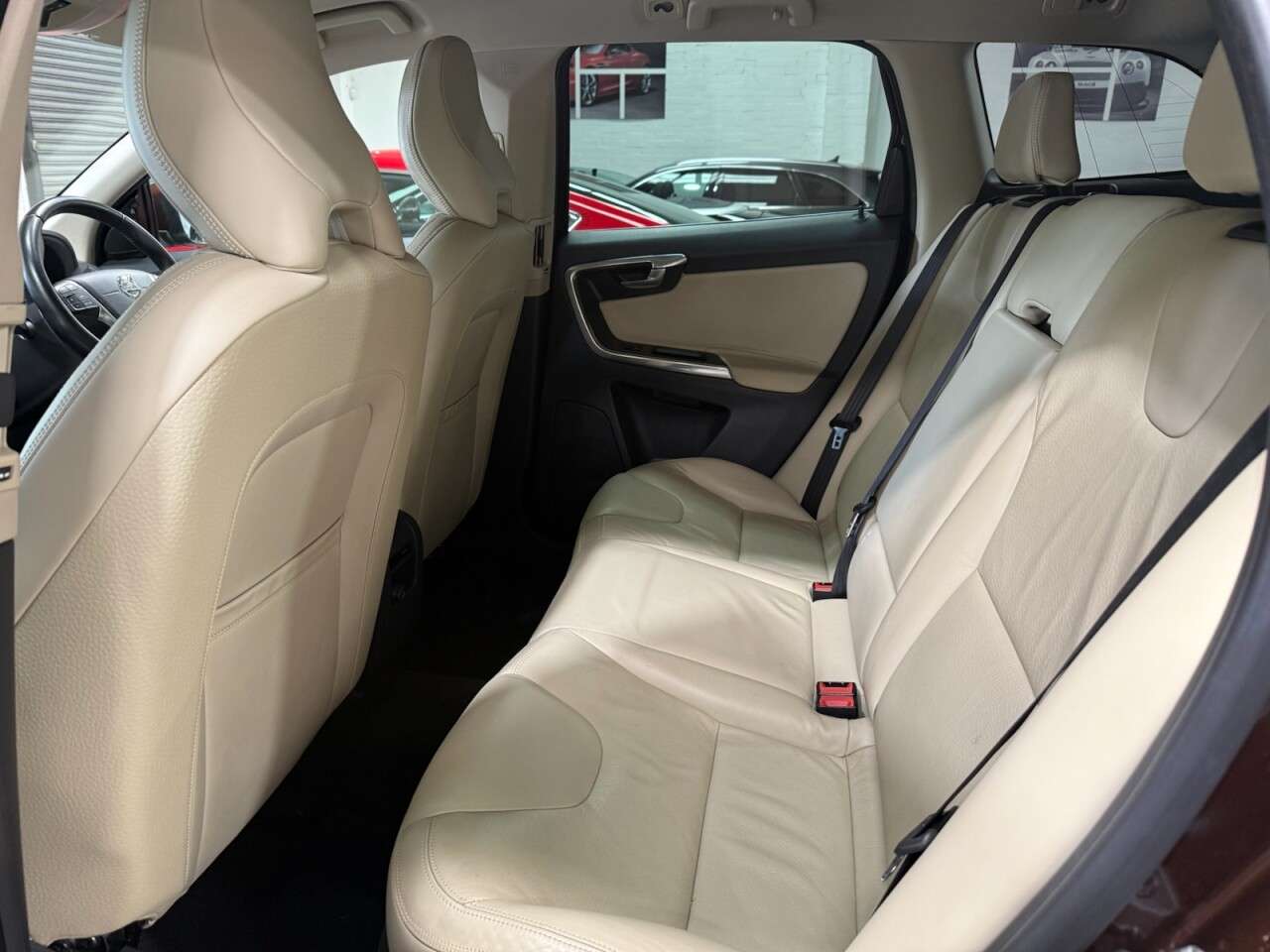 2013 VOLVO XC60 2013 VOLVO XC60