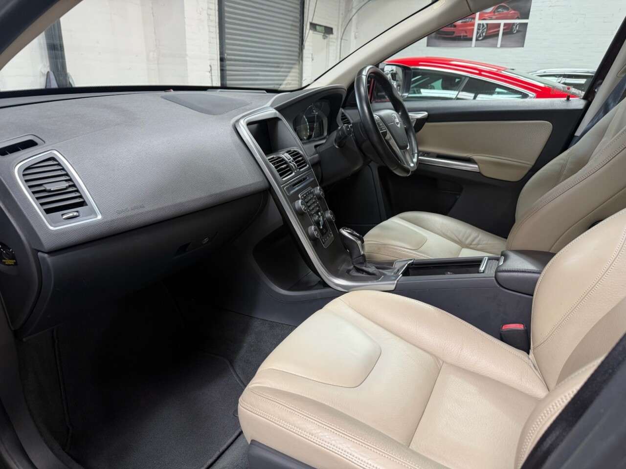 2013 VOLVO XC60 2013 VOLVO XC60