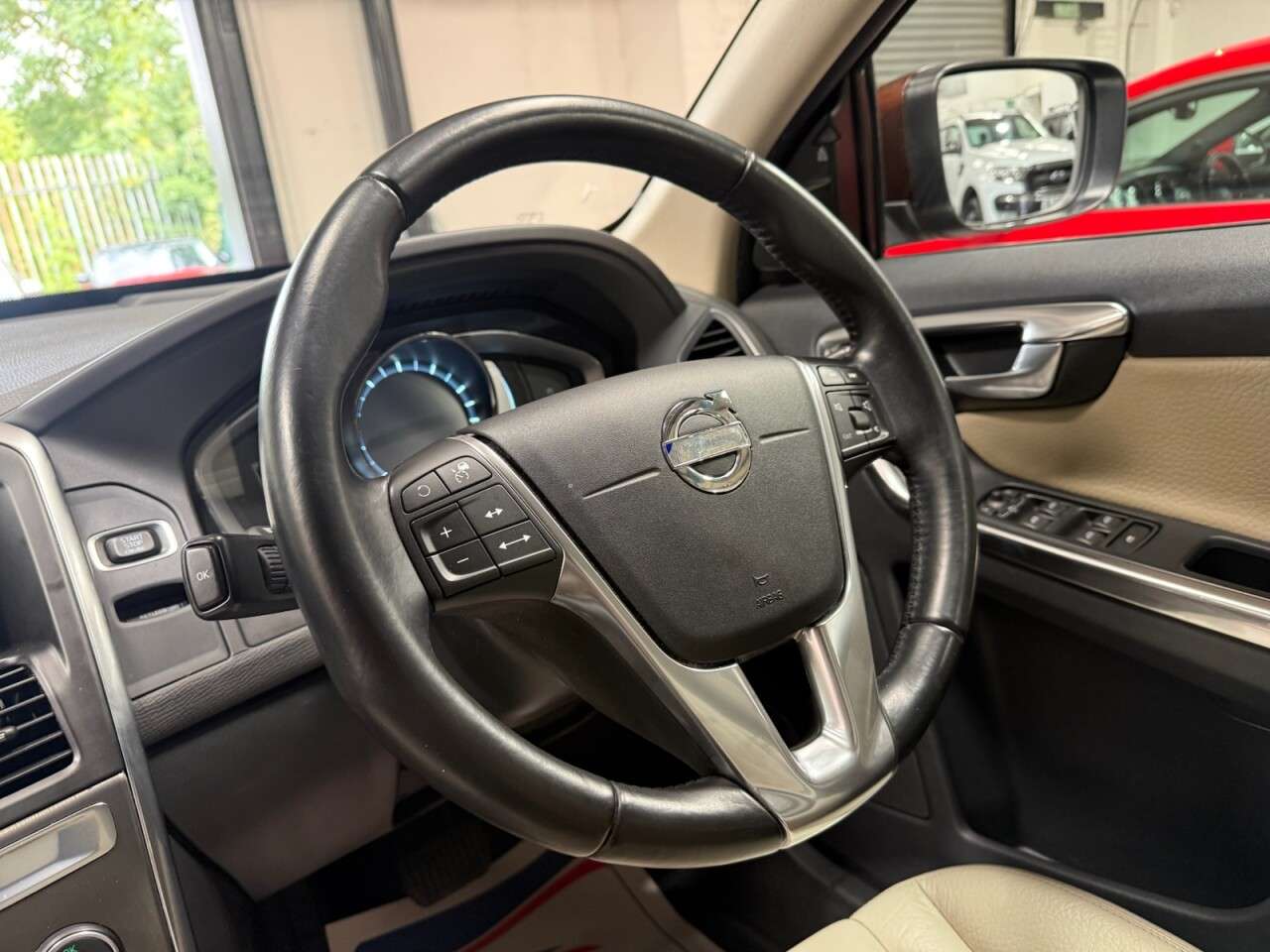 2013 VOLVO XC60 2013 VOLVO XC60