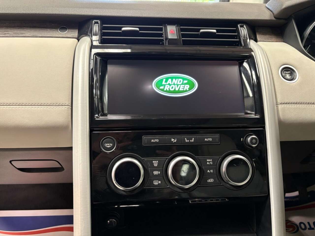 2017 LAND ROVER DISCOVERY 2017 LAND ROVER DISCOVERY