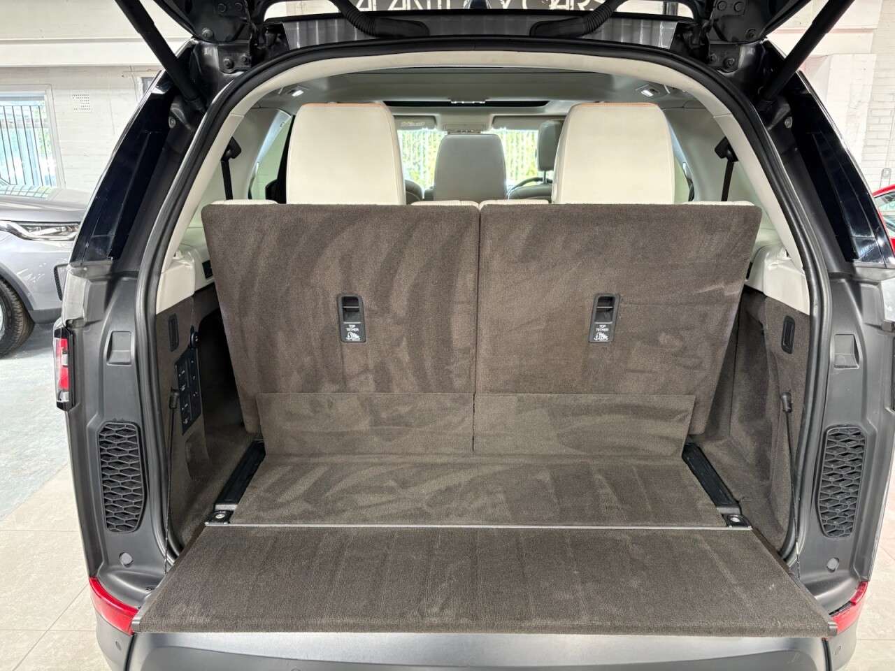 2017 LAND ROVER DISCOVERY 2017 LAND ROVER DISCOVERY