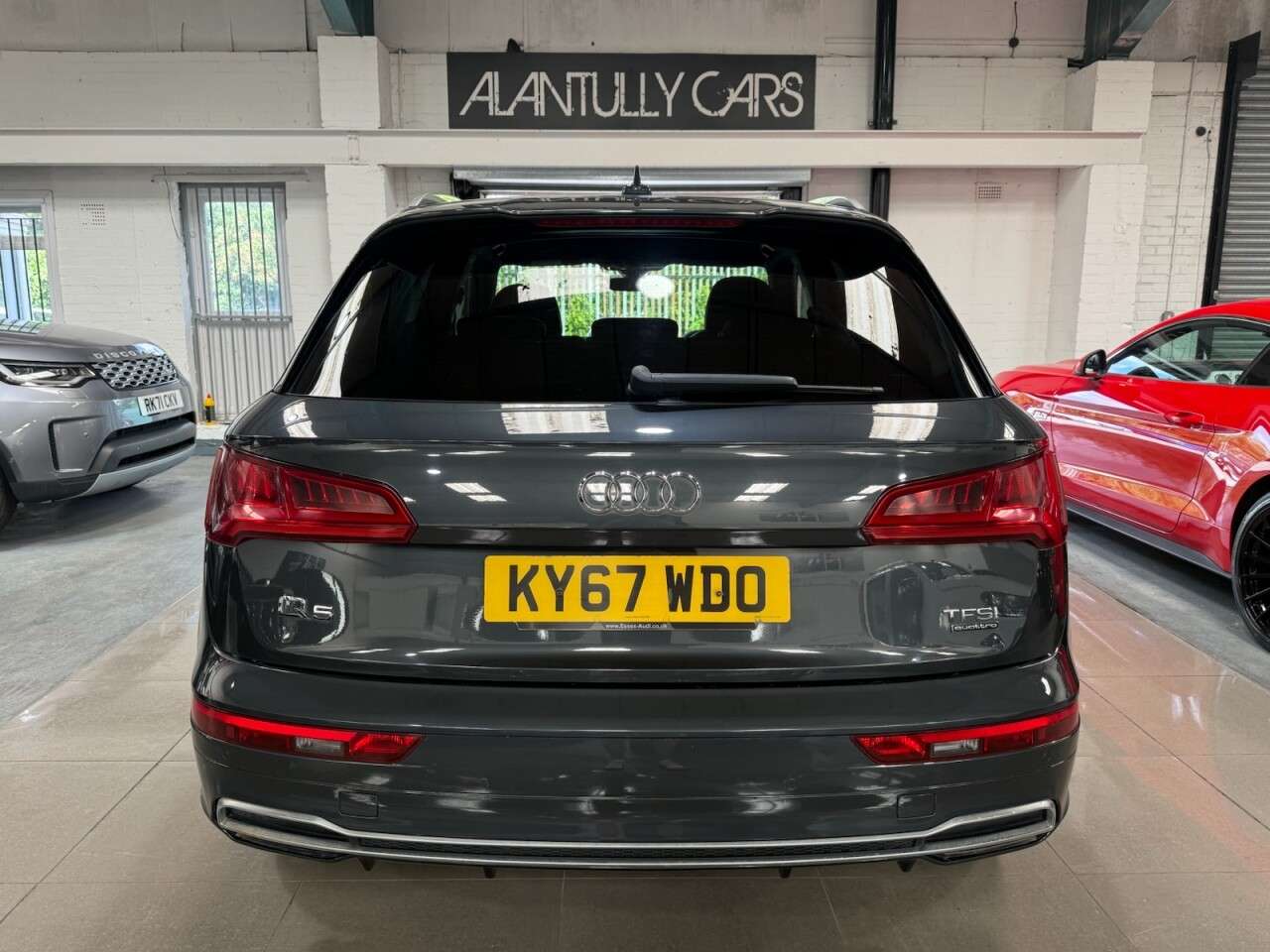 A 2017 AUDI Q5 2.0 TFSI S line SUV 5dr Petrol S Tronic quattro Euro 6 (s/s) (252 ps) A 2017 AUDI Q5 2.0 TFSI S line SUV 5dr Petrol S Tronic quattro Euro 6 (s/s) (252 ps)