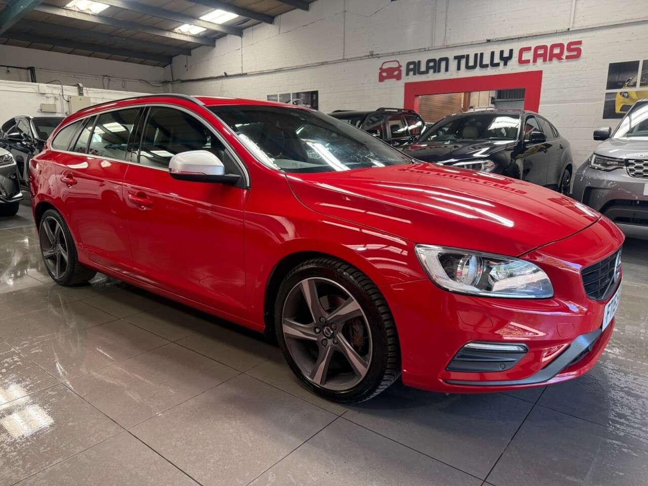 A 2015 VOLVO V60 2.0 D4 R-Design Nav Estate 5dr Diesel Manual Euro 6 (s/s) (181 ps) A 2015 VOLVO V60 2.0 D4 R-Design Nav Estate 5dr Diesel Manual Euro 6 (s/s) (181 ps)