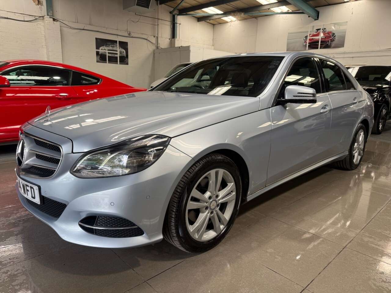 A 2014 MERCEDES-BENZ E-CLASS 2.1 E220 BlueTEC SE Saloon 4dr Diesel G-Tronic+ Euro 6 (s/s) (177 ps) A 2014 MERCEDES-BENZ E-CLASS 2.1 E220 BlueTEC SE Saloon 4dr Diesel G-Tronic+ Euro 6 (s/s) (177 ps)