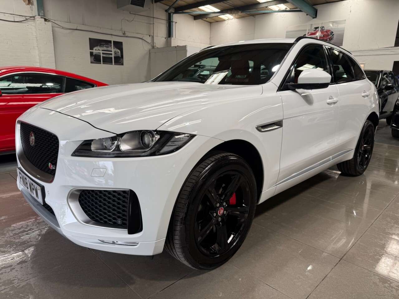 A 2018 JAGUAR F-PACE 3.0 V6 S SUV 5dr Petrol Auto AWD Euro 6 (s/s) (380 ps) A 2018 JAGUAR F-PACE 3.0 V6 S SUV 5dr Petrol Auto AWD Euro 6 (s/s) (380 ps)