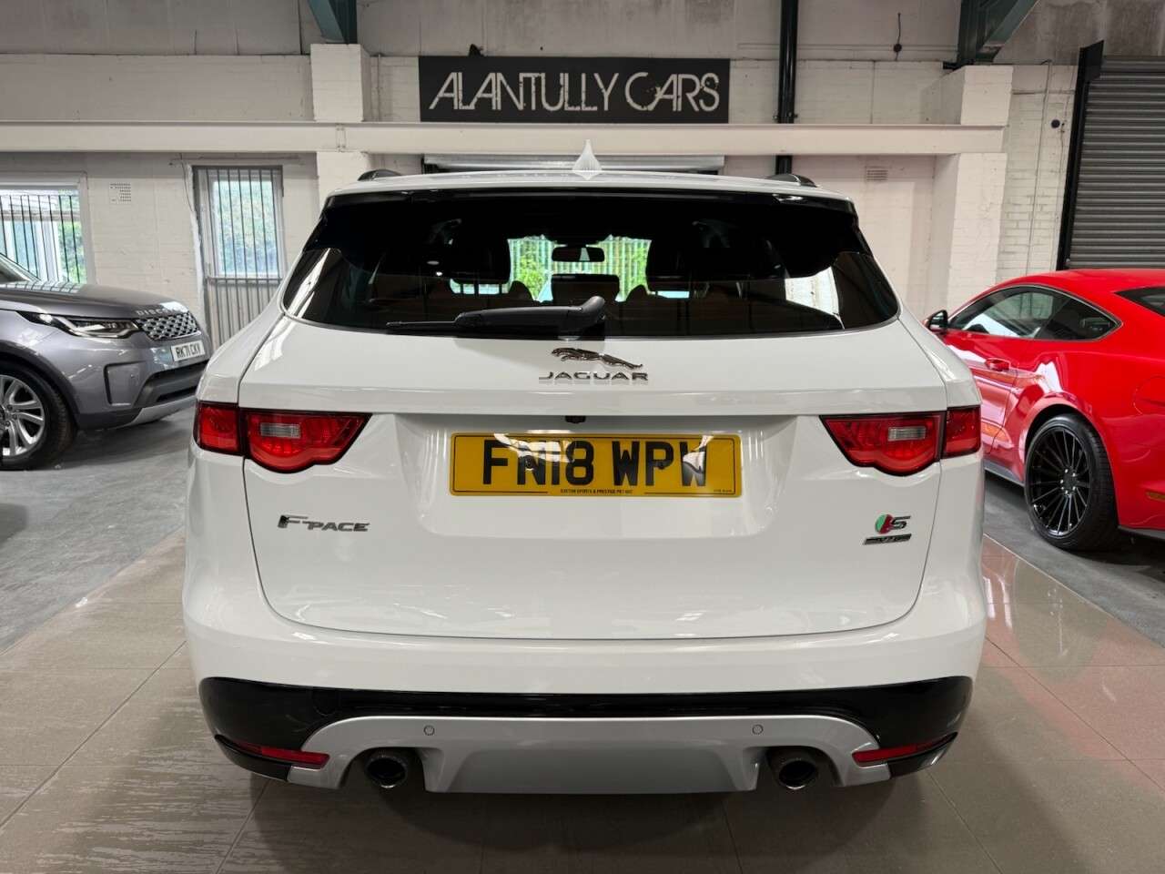 A 2018 JAGUAR F-PACE 3.0 V6 S SUV 5dr Petrol Auto AWD Euro 6 (s/s) (380 ps) A 2018 JAGUAR F-PACE 3.0 V6 S SUV 5dr Petrol Auto AWD Euro 6 (s/s) (380 ps)